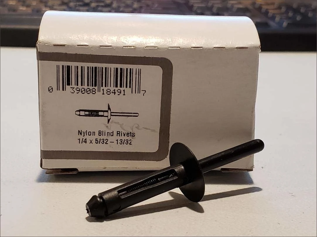 helmshardware5492681